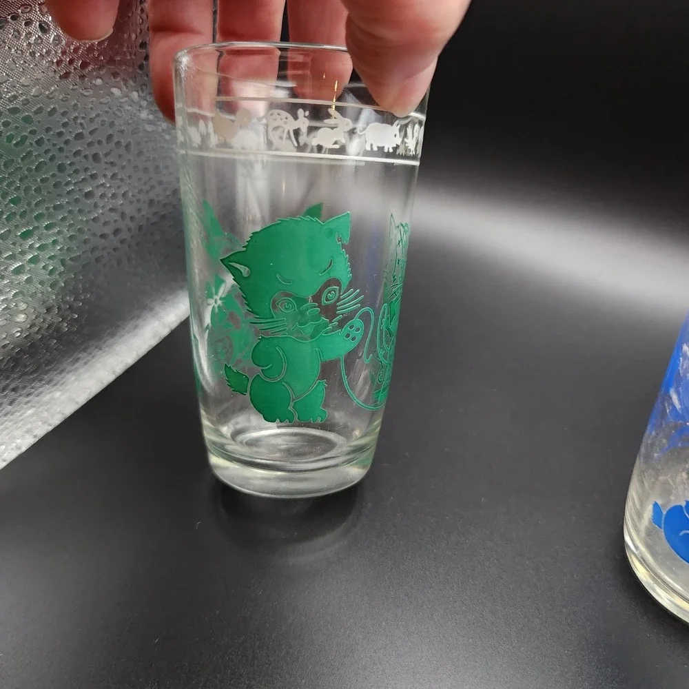 VTG Cats Kittens, Bunnies Rabbits, Bear & Pigs‎ Swanky Swig Juice Glasses